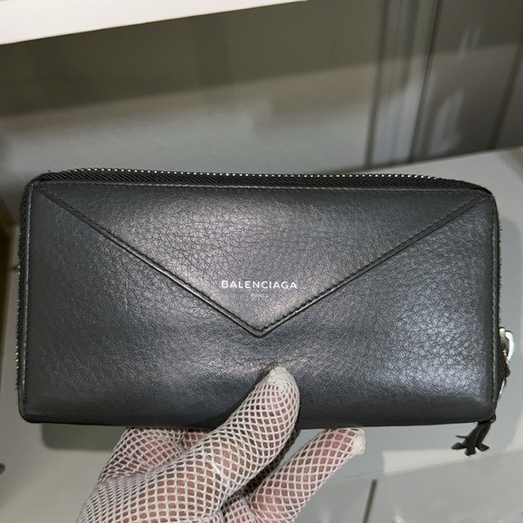 Authentic BALENCIAGA leather zippy long wallet - Picture 11 of 17